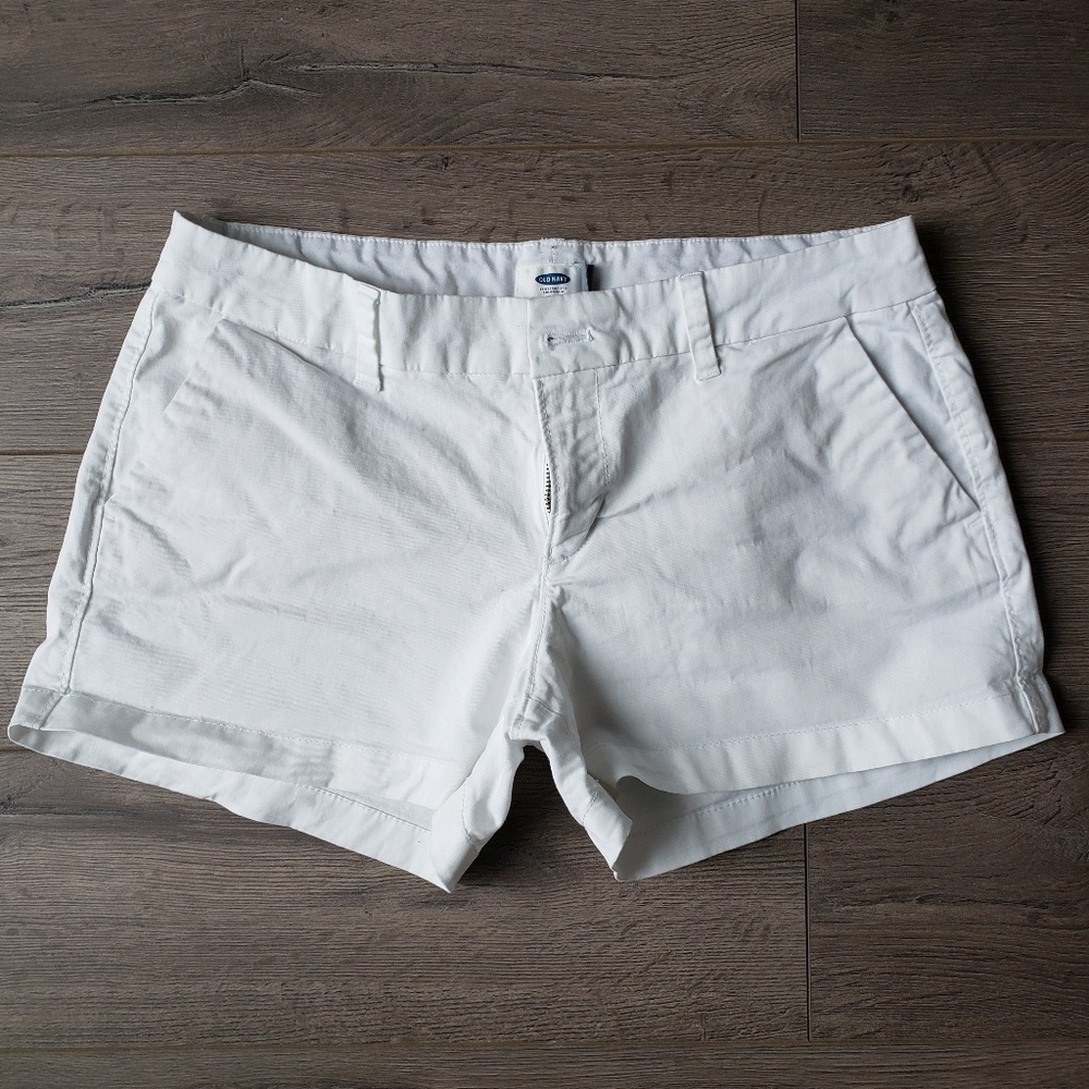 Relaxed Mid-Rise Everyday Short